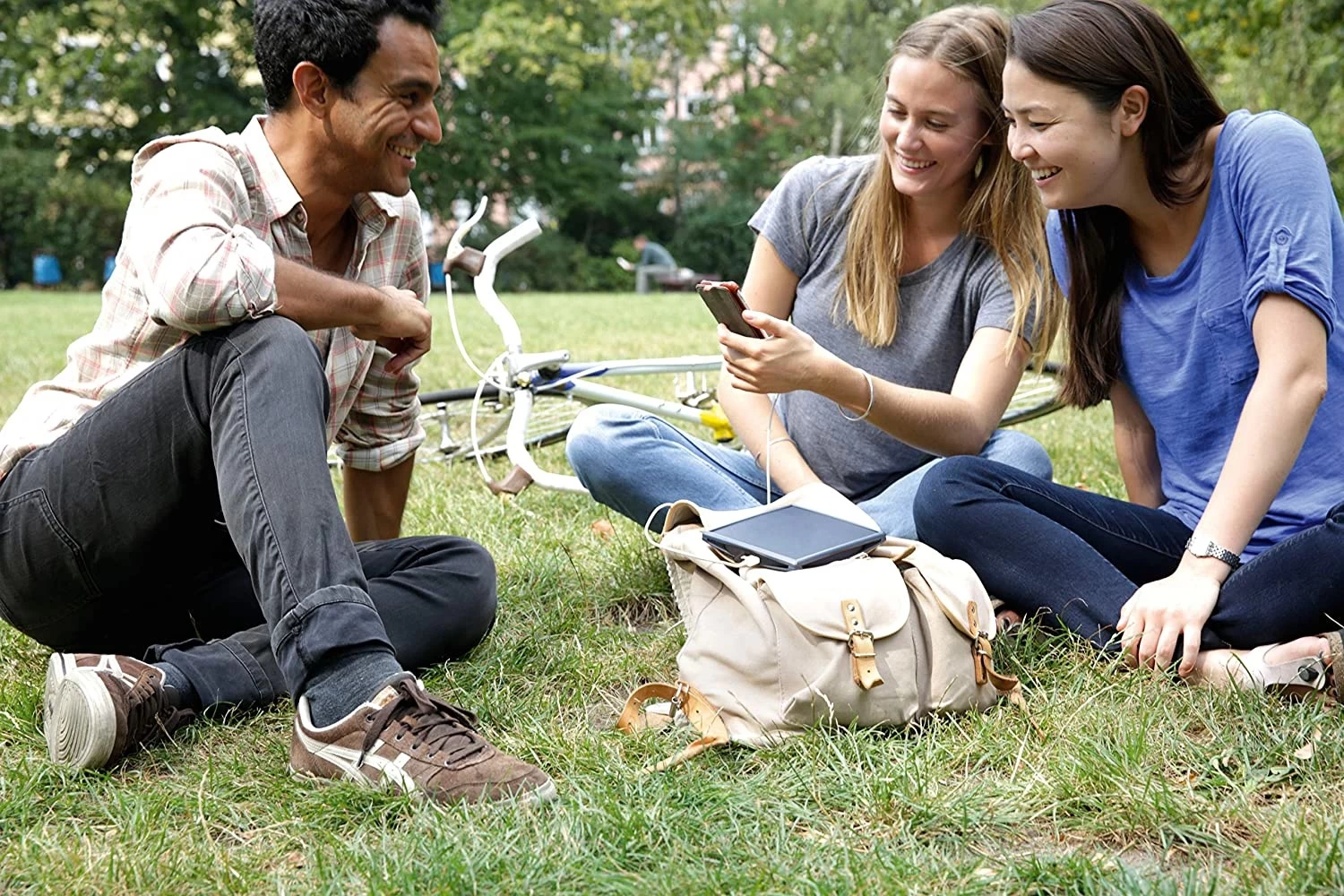 Little Sun Zonne-energie Lampen Little Sun Zonne-oplader Met Lamp - Afbeelding 4