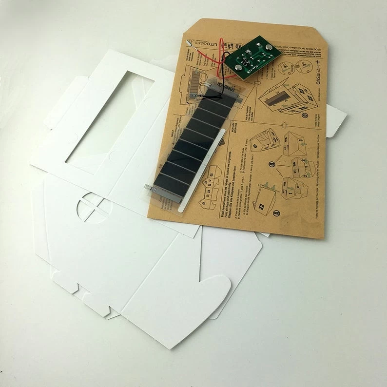 Litogami Zonne-energie Bouwpakketten Litogami Bouwpakket - Casagami Plus Wit Met Zonnepaneel En Lampje - Afbeelding 2